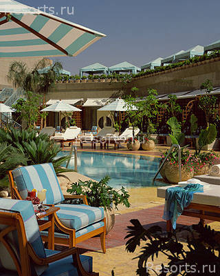 Four Seasons Hotel Cairo at Nile Plaza 2